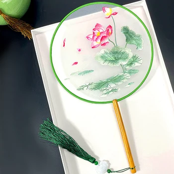 Новый веер с вышивкой в китайском стиле, украшенный веерами с кисточкой на длинной ручке в древнем стиле, китайская одежда, веер для танцев Чонсам